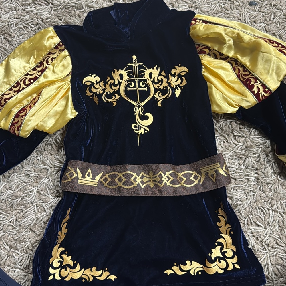 Disney Prince Costume size 5/6 - Picture 8 of 12